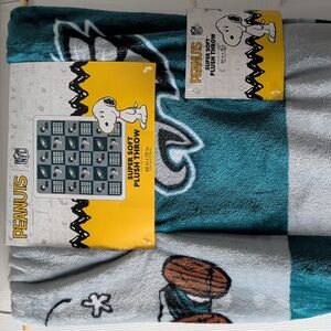 Philadelphia Eagles And Snoopy "Eagles Eagles" Super Soft Throw Blanket